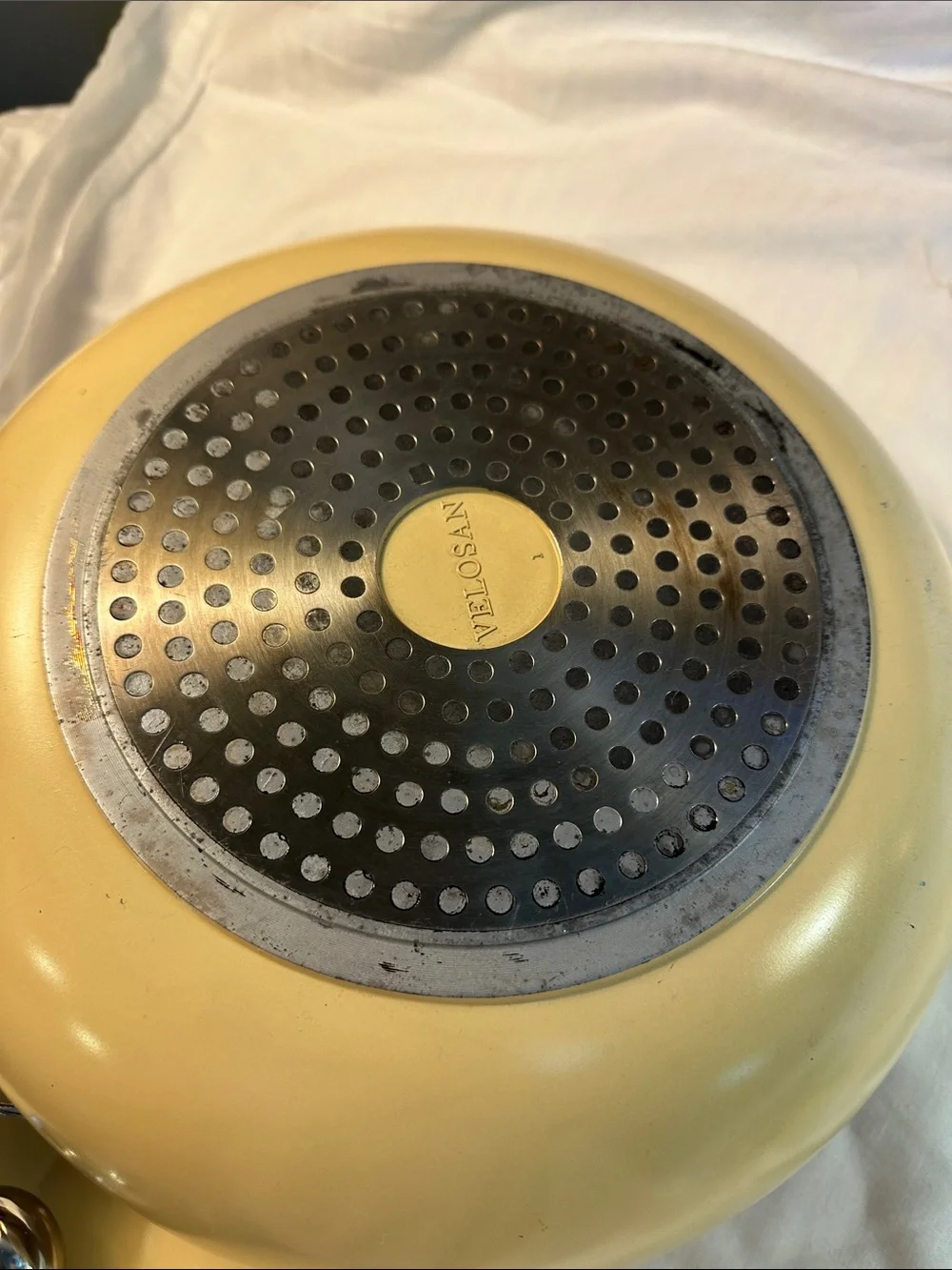 VELOSAN Creamish or yellow Nonstick Frying Pan with Lid -